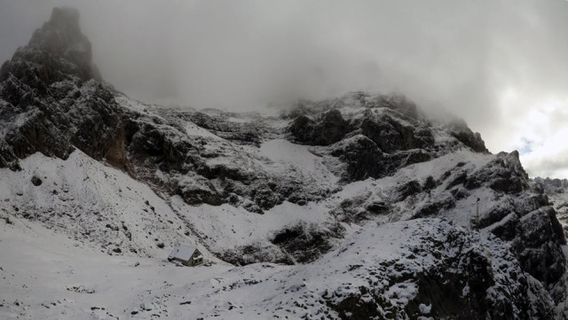 Nieve en el Refugio Collado Jermoso de los Picos de Europa