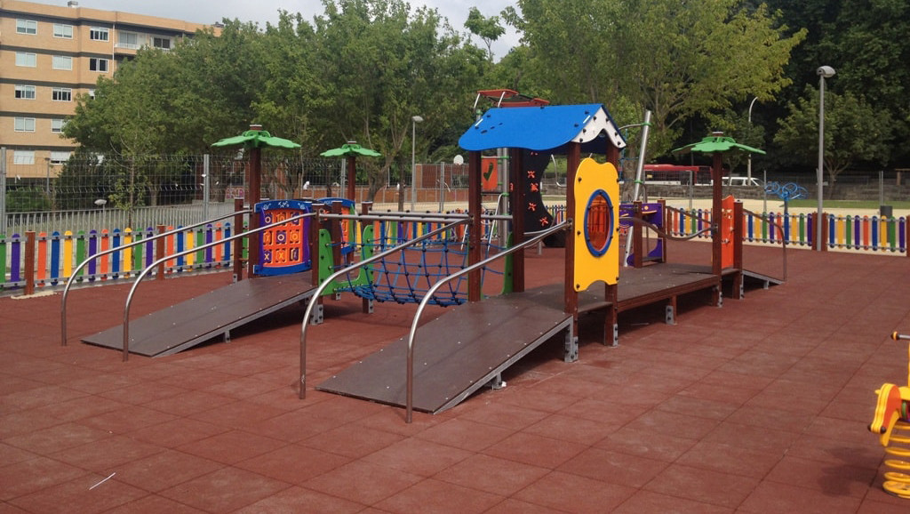Parque infantil adaptado
