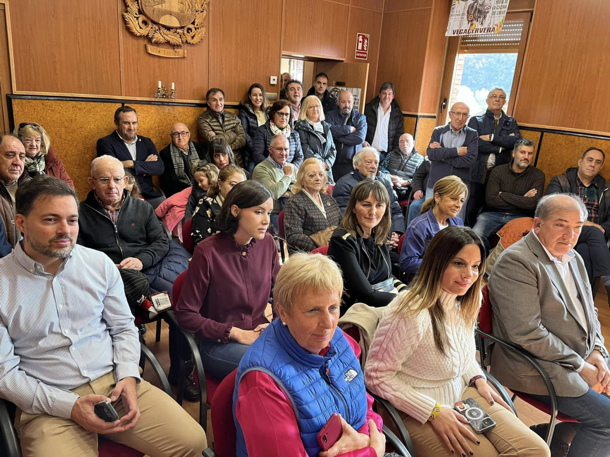 Feria de la cecina de chivo vegacervera 2023 (3)