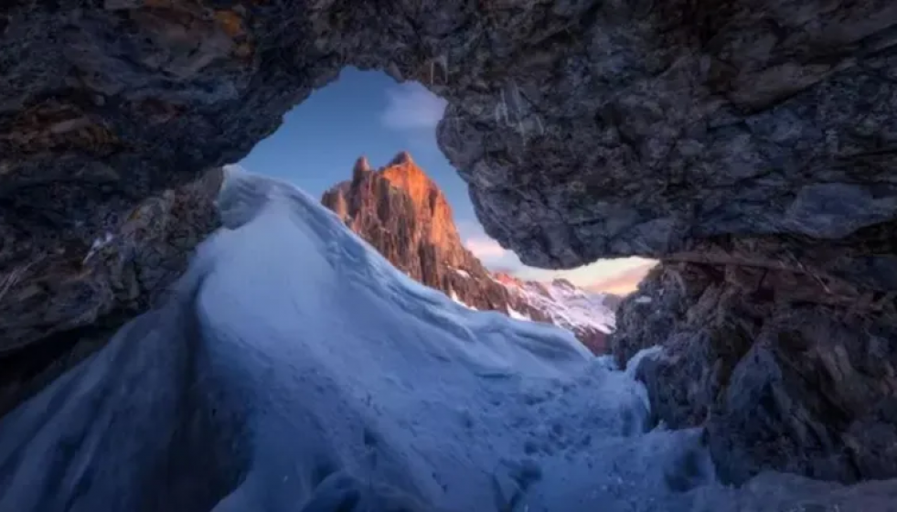 Cueva de peña olvidada picos de europa Cesar Álvarez Osorio premio fotoparques 2023