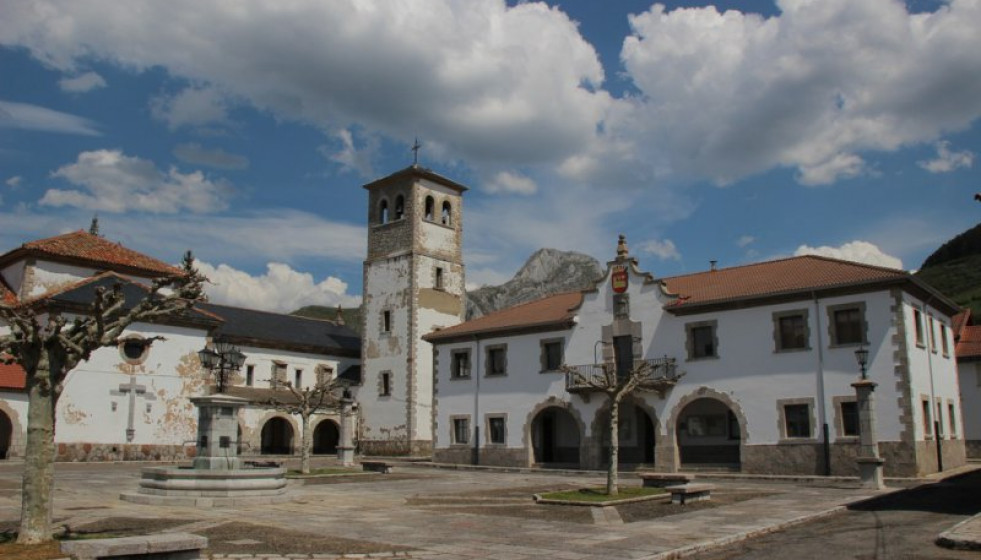 Villamanin iglesia ayuntamiento