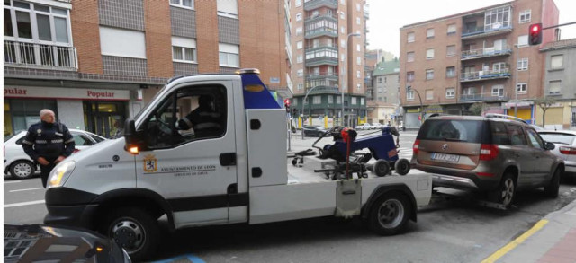 Coche de abogado Raquel Gago DDV