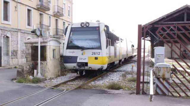 Tren de Renfe en Cistierna