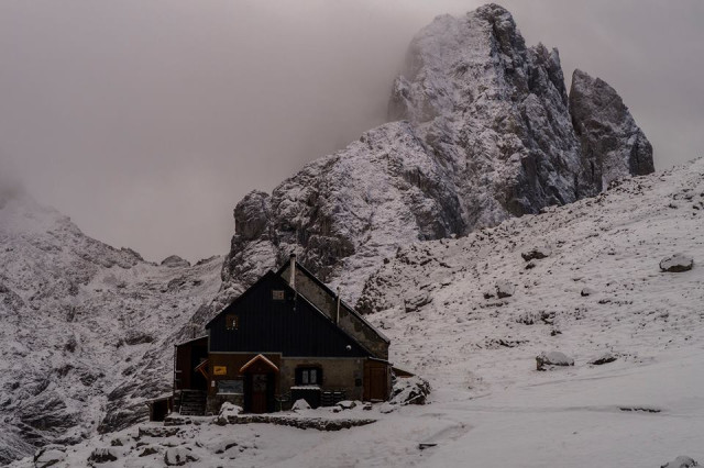 Nieve en el Refugio Collado Jermoso de los Picos de Europa