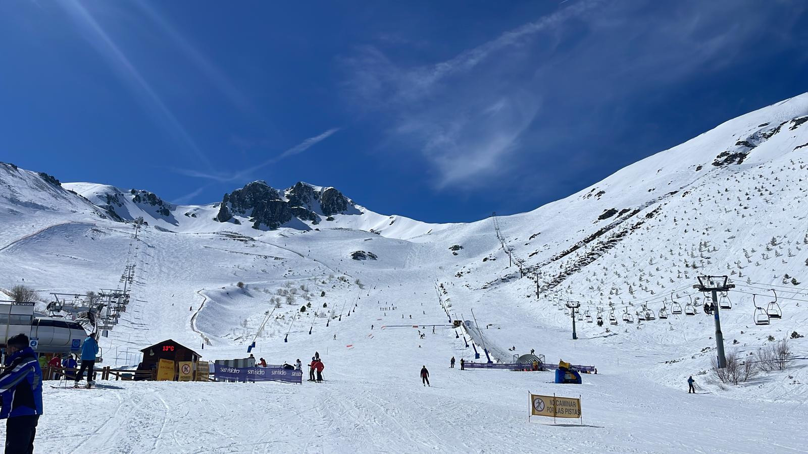 La Campaña de Nieve 2025 llegará a 5.000 jóvenes de los pueblos de León