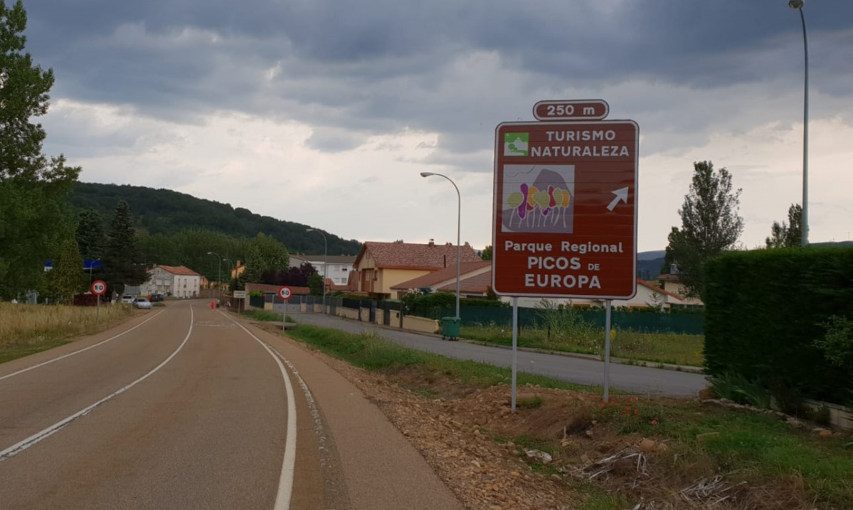 Parque regional cartel puente almuhey (2)