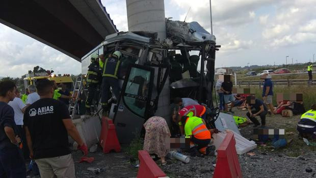 Accidente autbu00fas aviles asturias