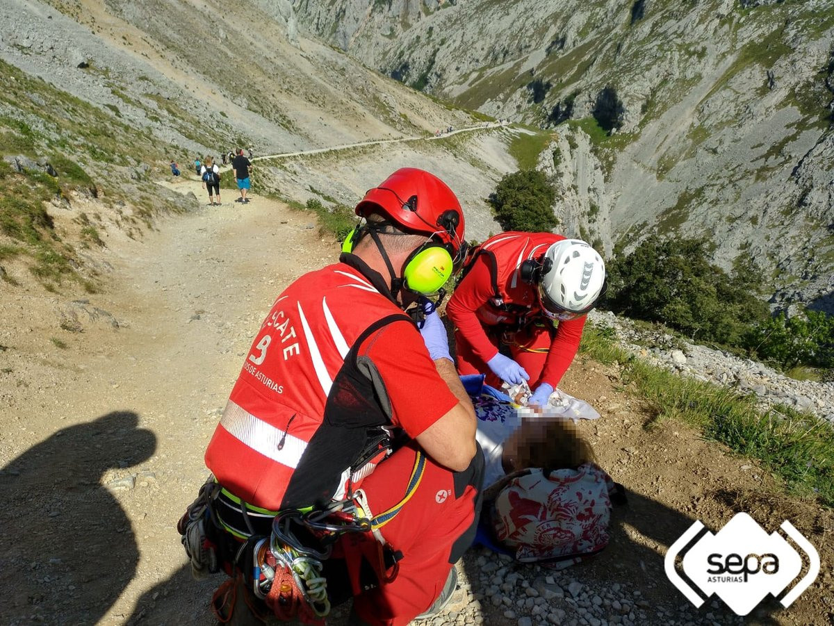 Rescate picos de europa ruta del cares sepa