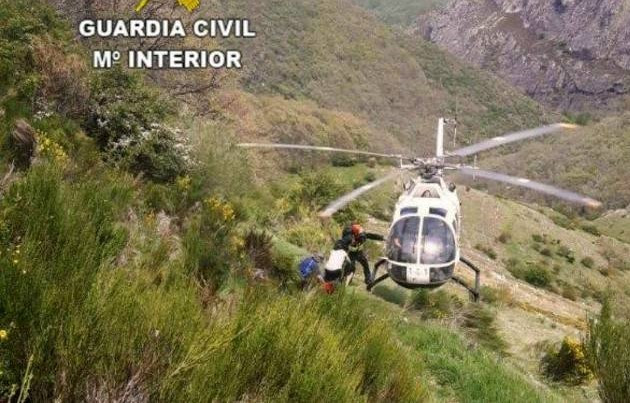 Rescate guardia civil aviados (2)