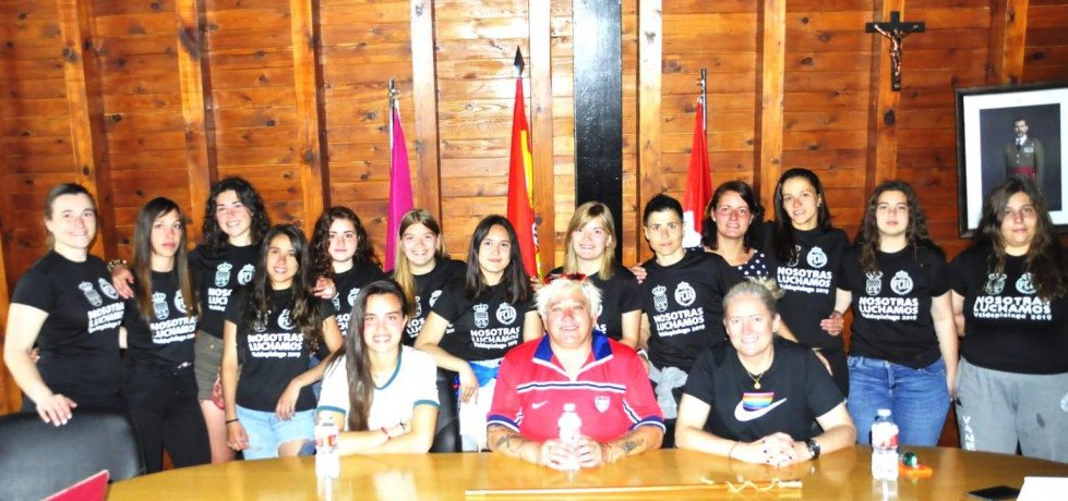 Concentración femenina en Valdepiélago junio 2019