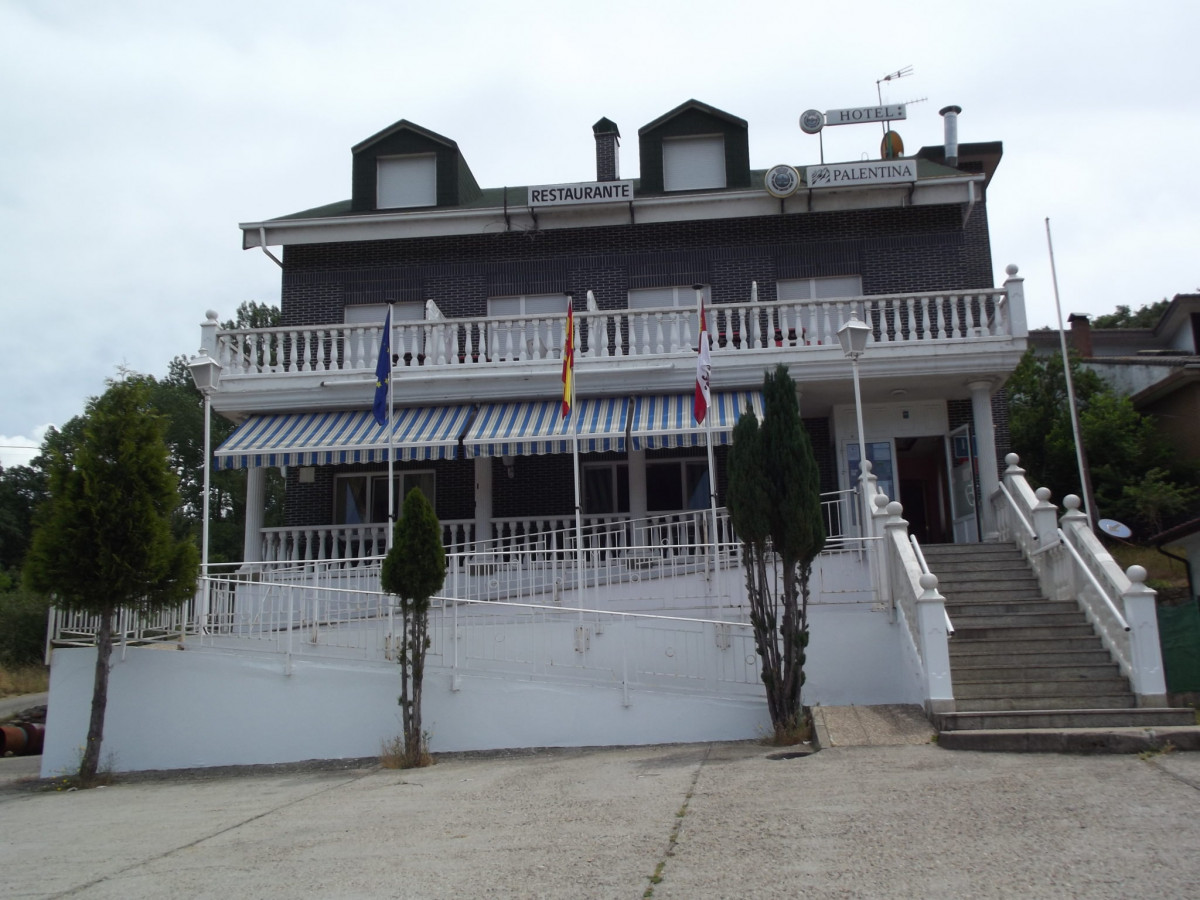 Hotel montana palentina exterior