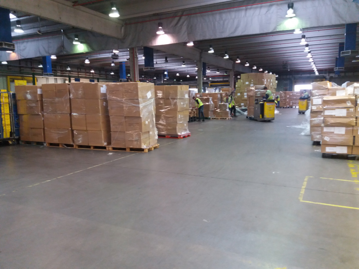Correos entrega los respiradores fabricados por SEAT