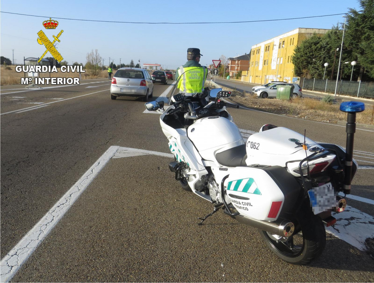 Guardia civil trafico leon