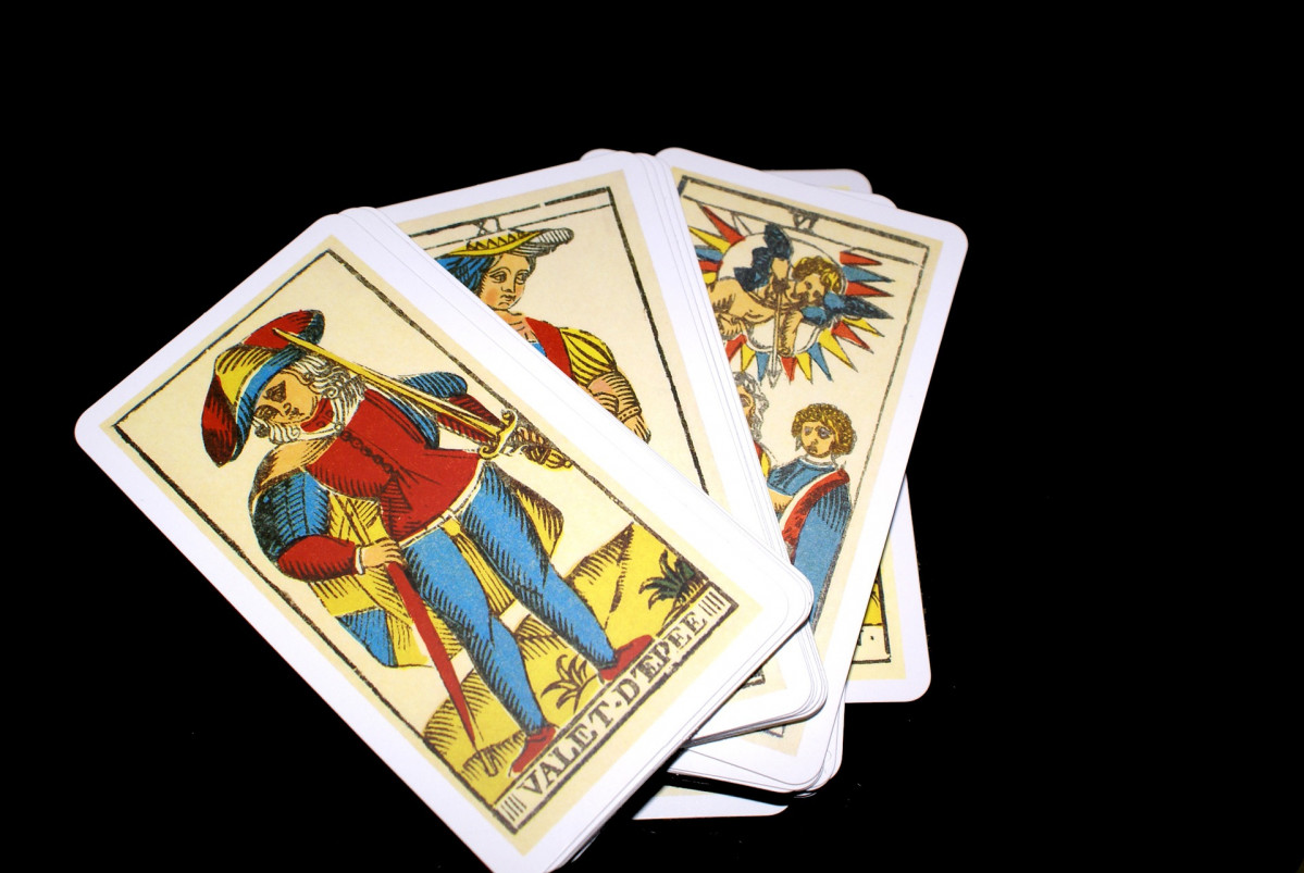Tarot cards 793250 1920