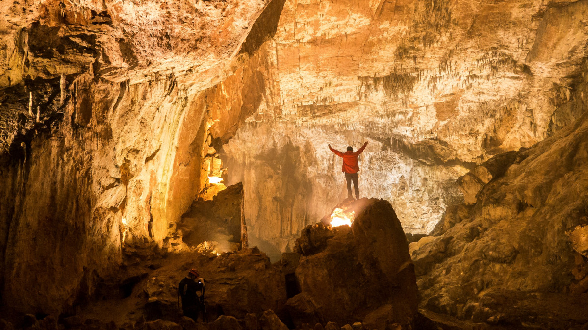 CUEVA DE VALPORQUERO 2020