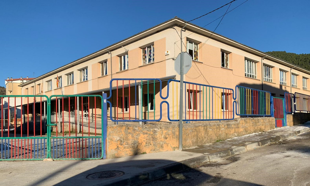 Colegio de cistierna 2