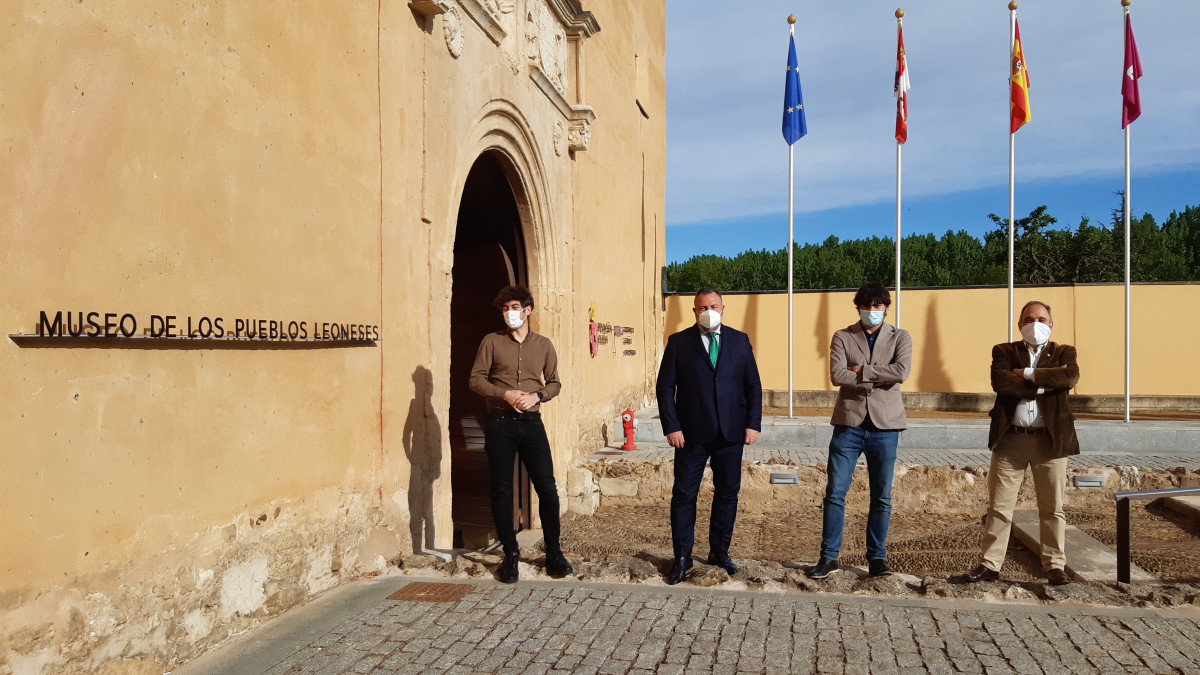 FOTO CAMBIO NOMBRE MUSEO (de izq. a dcha. Pablo Lu00f3pez Presa, Eduardo Moru00e1n, Emilio Gancedo y Lucas Moru00e1n)