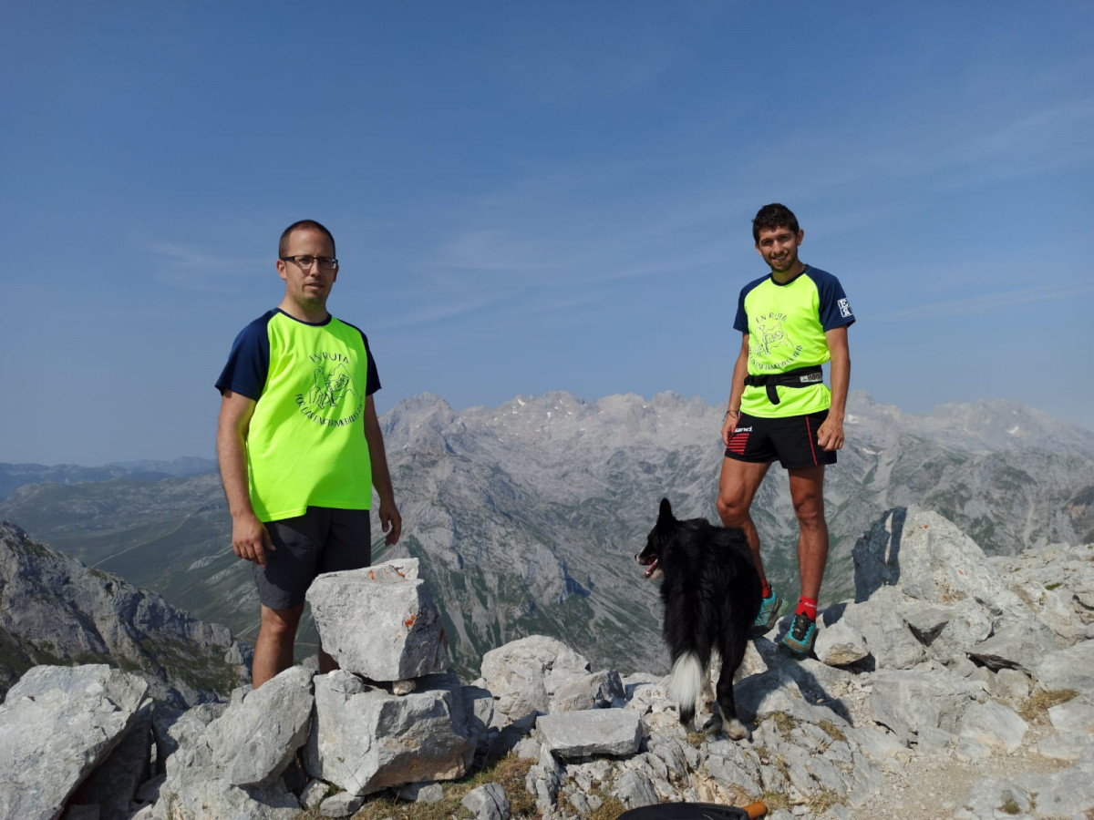 Manuel Merillas y Carlos Lozano coronan la cumbre del Pico Boru II