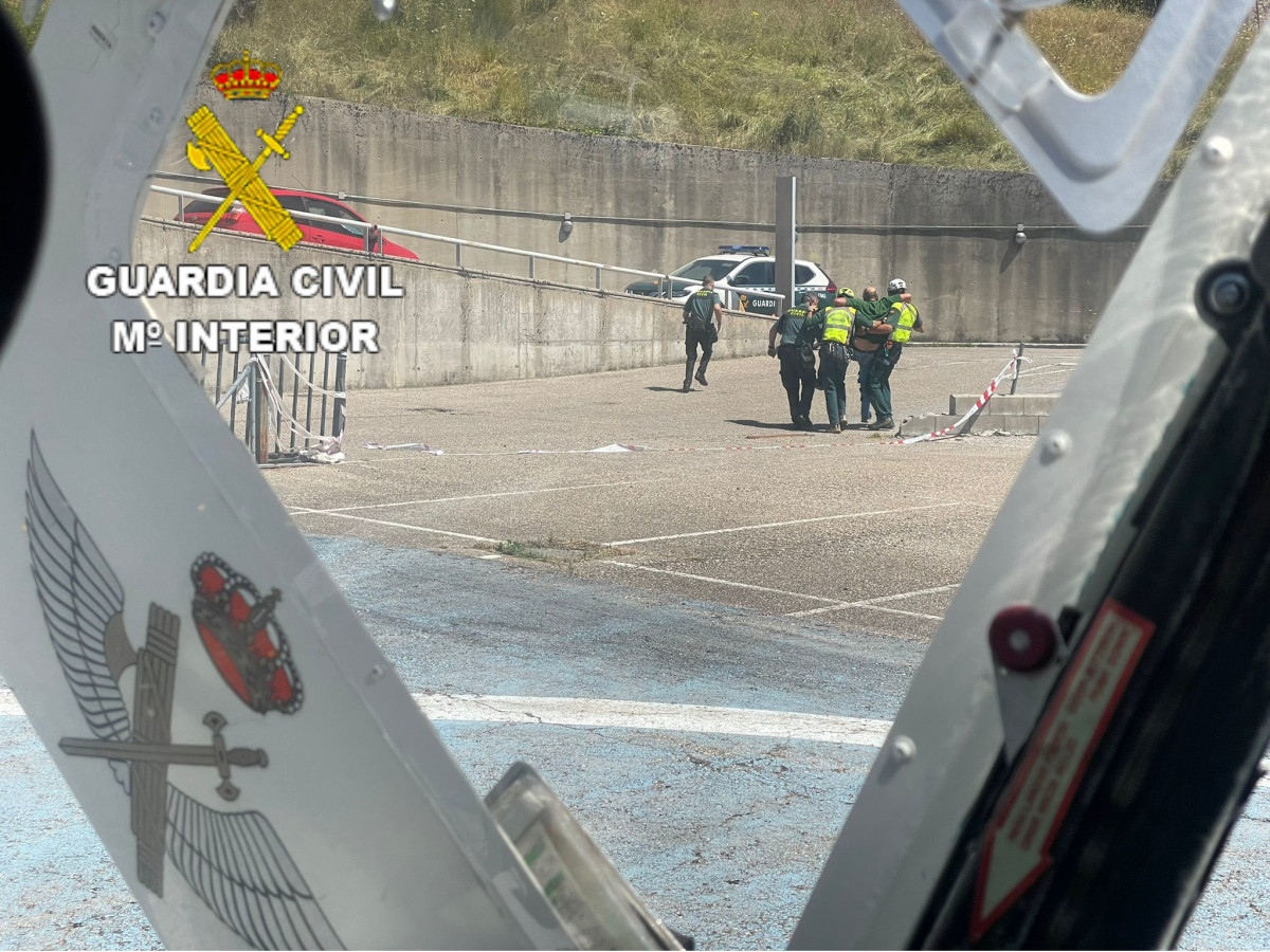 210818 FOTO Rescate dos Personas  en montes de León. Pico MUXYVEN