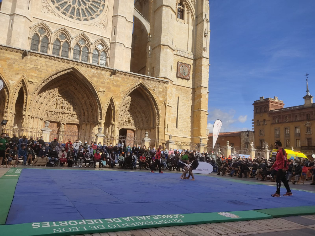 Lucha leonesa san froilan rafa ga 4