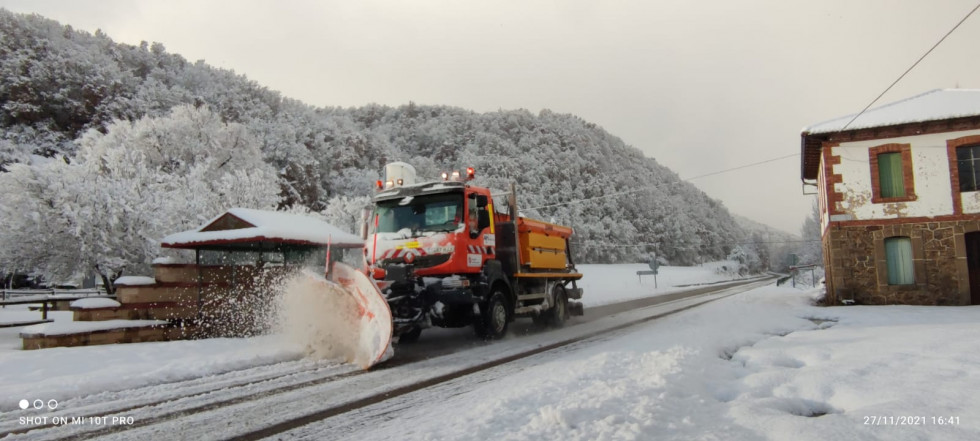 Quitanieves valderrueda noviembre 2021 nieve