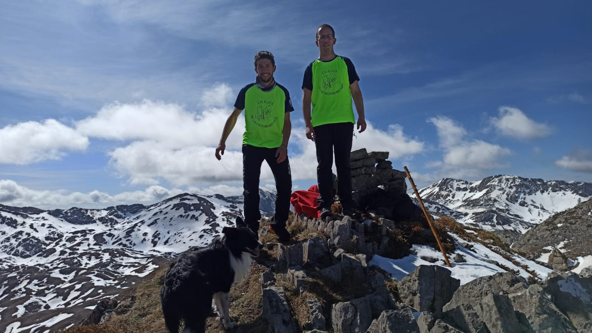 Manuel Merillas y Carlos Lozano  Desafu00edo En Ruta por las Enfermedades Raras. Pico Las Morteras 2022