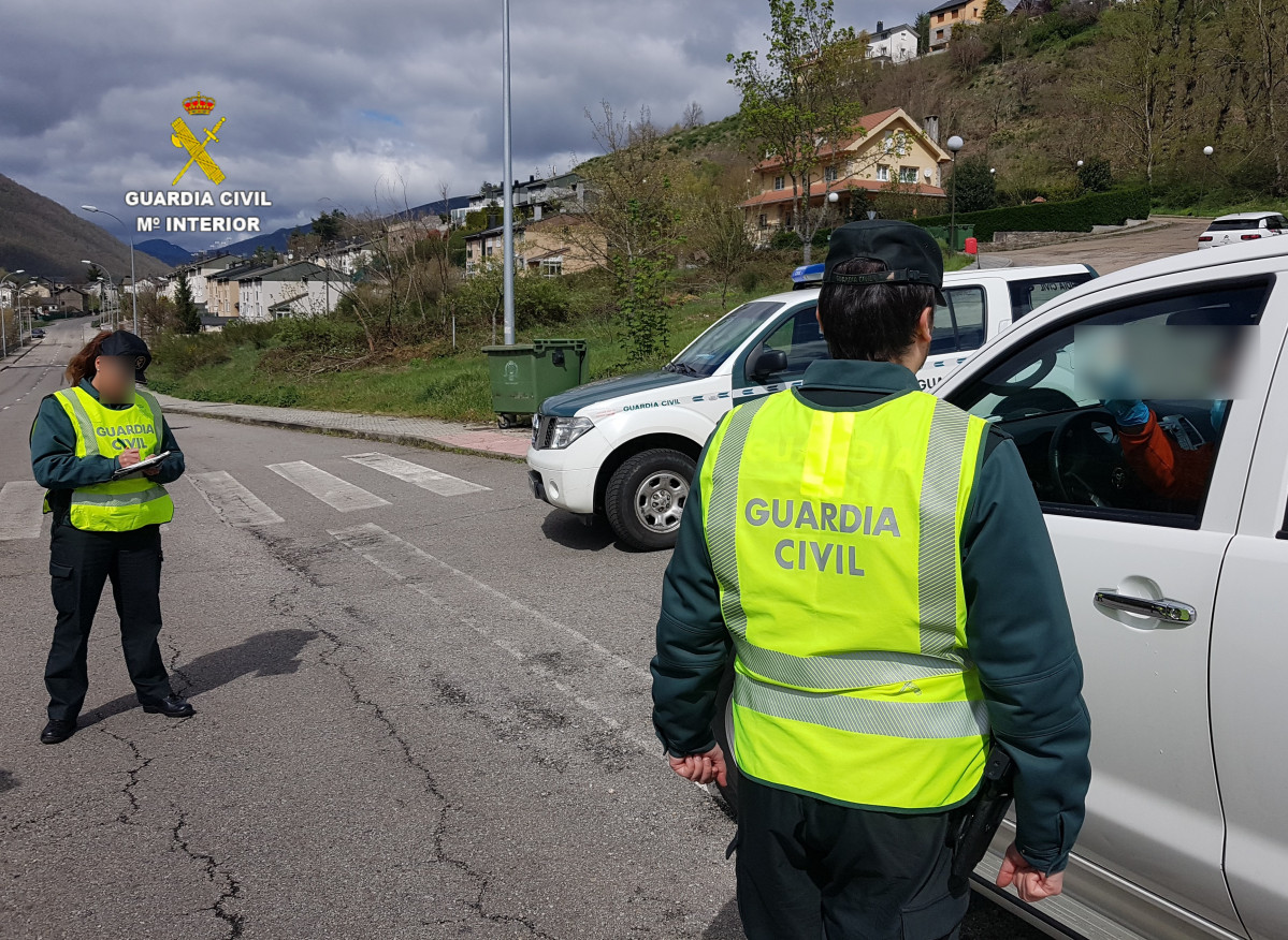 220425 FOTO robo con violencia (tiru00f3n) bolso. Patrulla seguridad ciudadana G.C