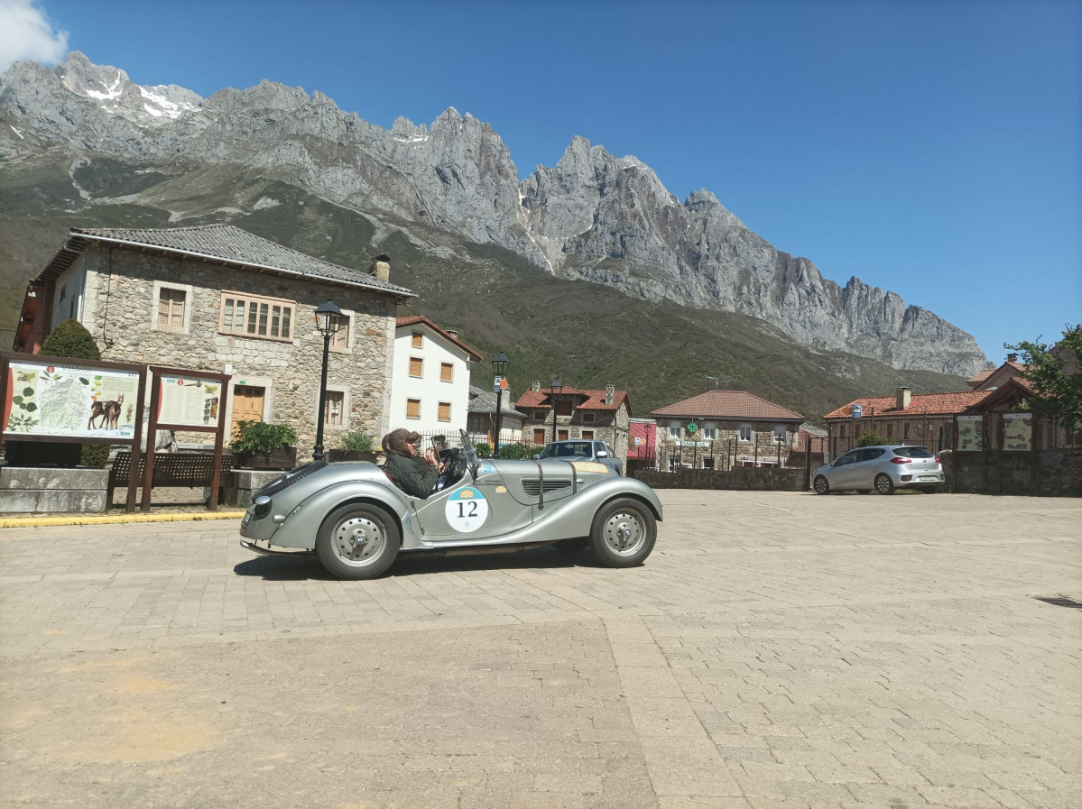 Coches clasicos valdeon 2022 4