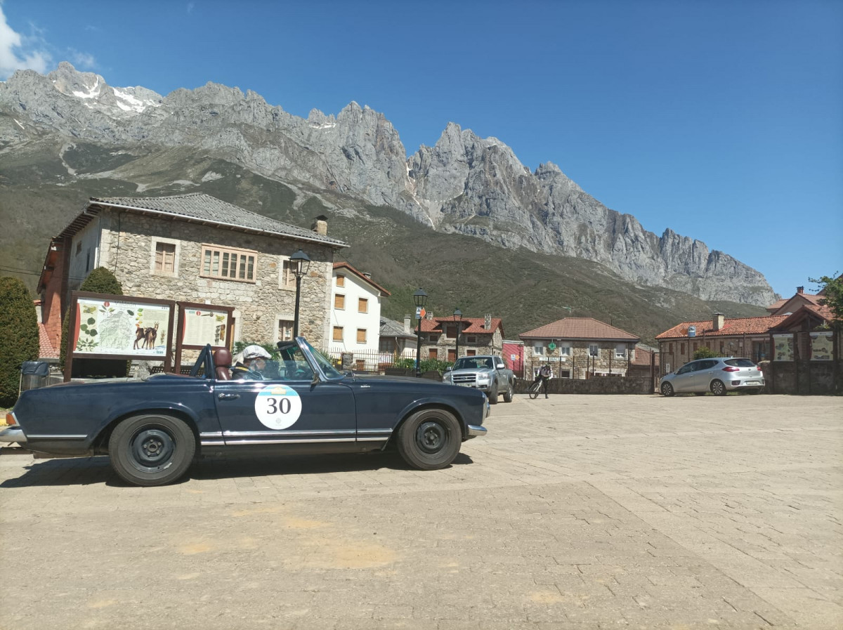 Coches clasicos valdeon 2022 6