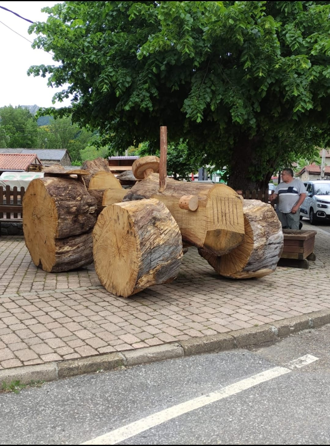 TRACTOR 4