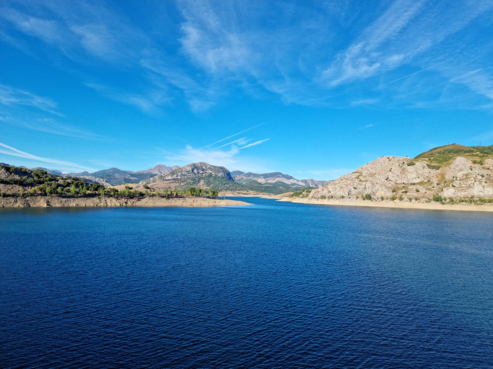 Embalse del porma agosto 2022 (3)