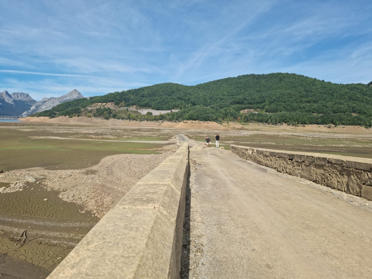 Pantano de riaño sequia septiembre 22 8