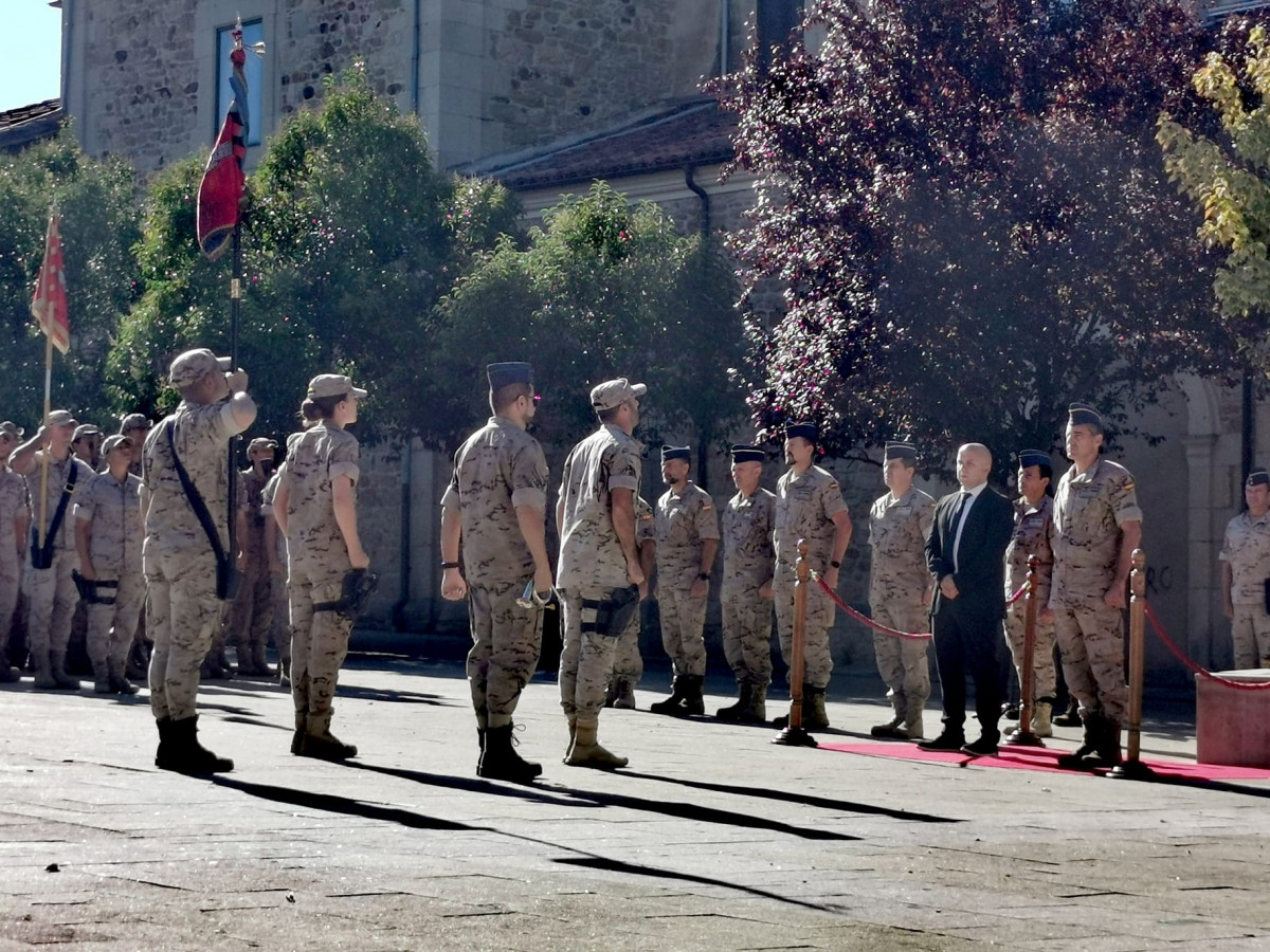 Desfile militar en boñar 2022 7