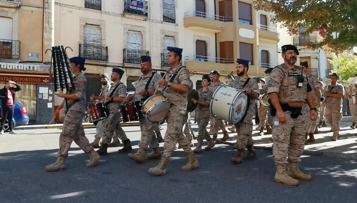 Desfile militar en boñar 2022 2