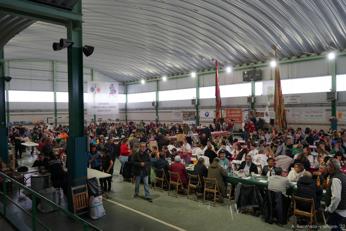 Comida hermandad pendones de leon 1