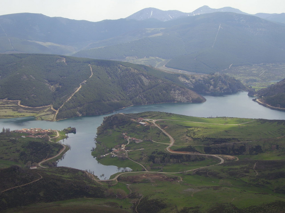 Embalse de Camporredondo   Goldorak