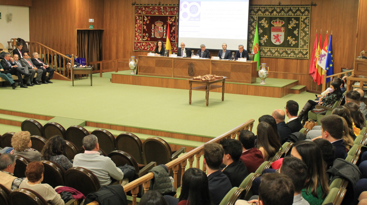 Acto de Graduaciu00f3n Escuela de Minas de la ULE 01