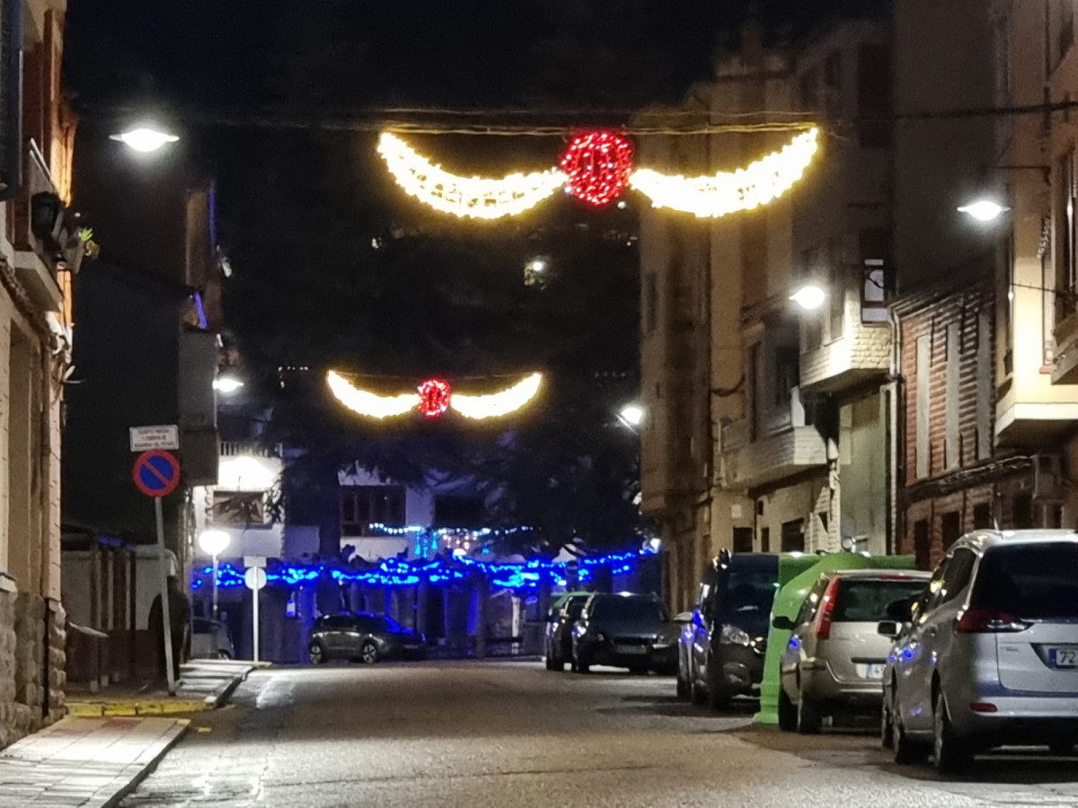 Iluminacion navidad 2022 cistierna (14)