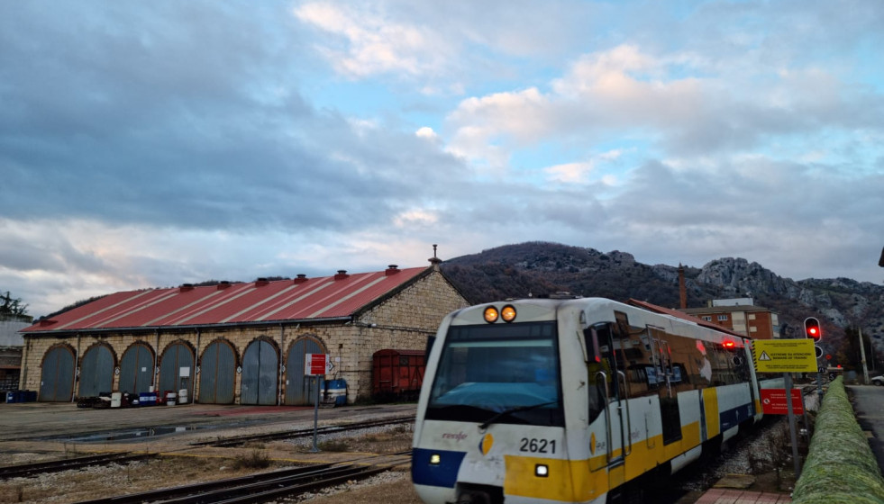 Estacion feve cistierna tren diciembre 2022 1 ddv