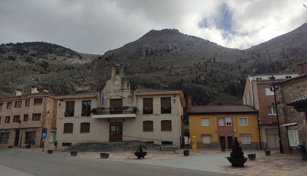 Ayuntamiento velilla del rio carrión