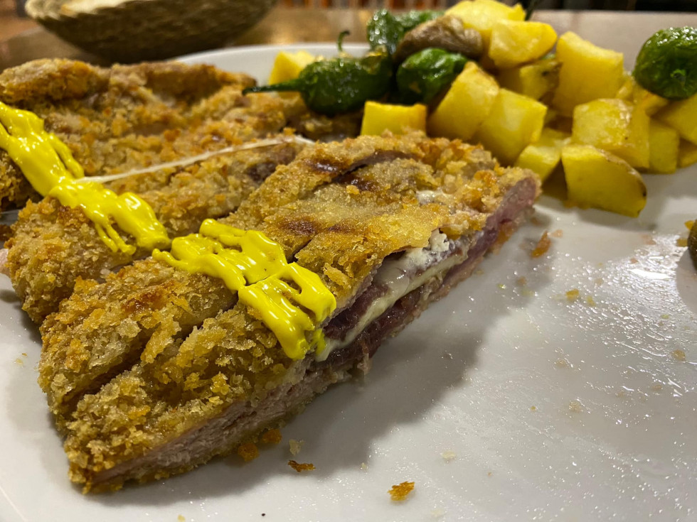 Cachopo restaurante almanza
