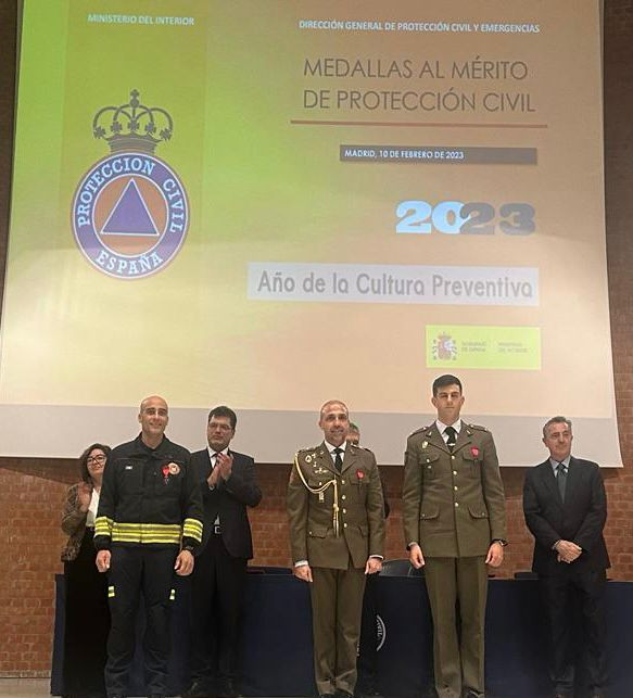 Bomberos leoneses medalla proteccion civil 2023