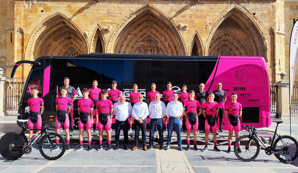 Presentacion maglia tecnosylva bembibre club ciclista