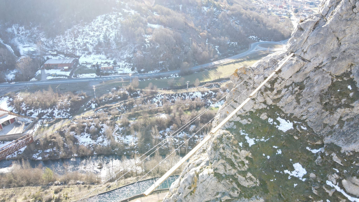 Puente tibetano via ferrata cistierna