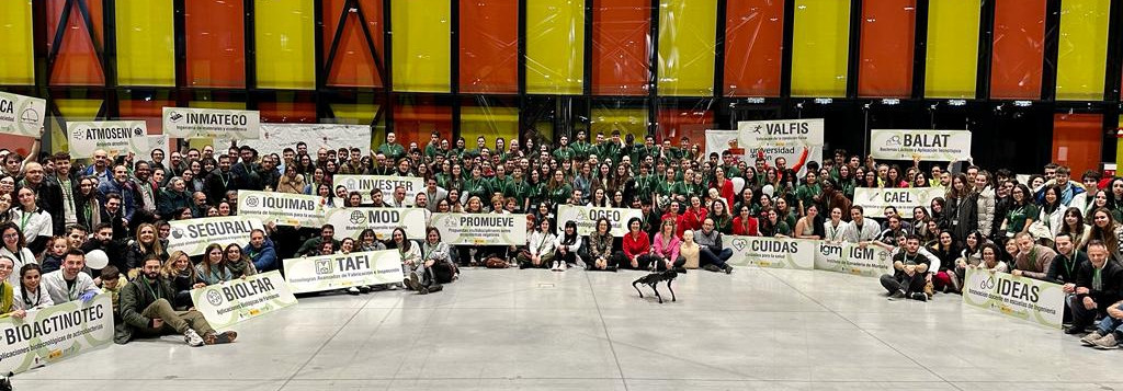 Foto de familia de investigadores y voluntarios