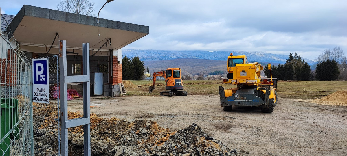 Parking autocaravanas guardo obras