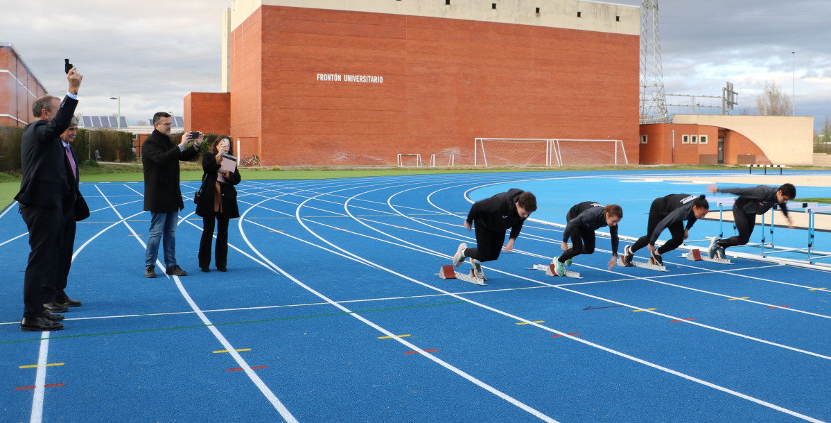 2023 03 23 Inauguración Pistas Atletismo 13 ULE