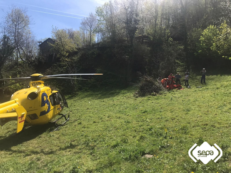 2023.04.07 RESCATE DE MONTAÑA EN ALLER 1