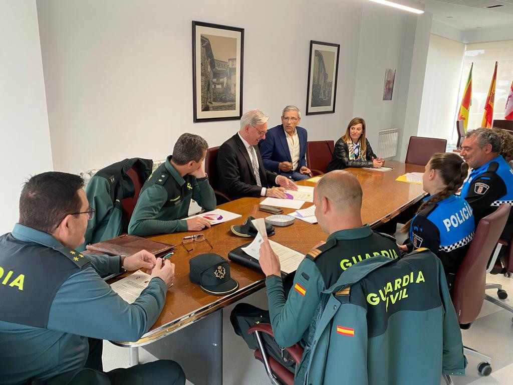 Firma protocolo guardia civil palencia y ayto guardo