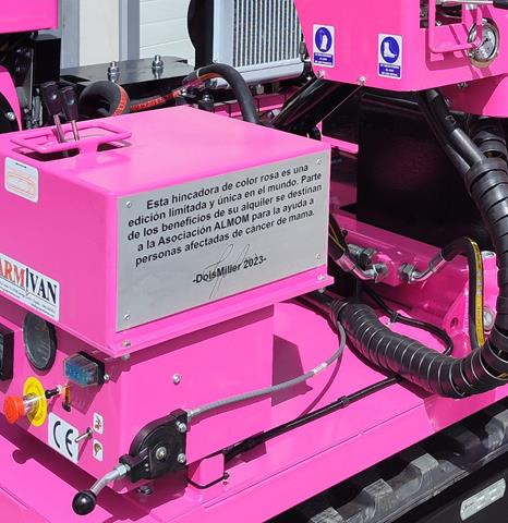 Maquina hincadora rosa armivan astorga cancer de mama